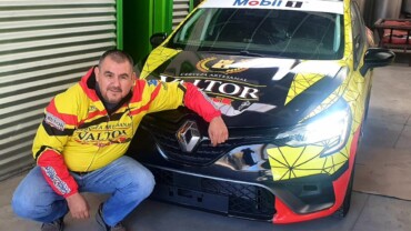 JULIO IBARRA YA TIENE SU CLIO RALLY5