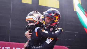 HYUNDAI SE REPONE CON UN 1-2 EN YPRES