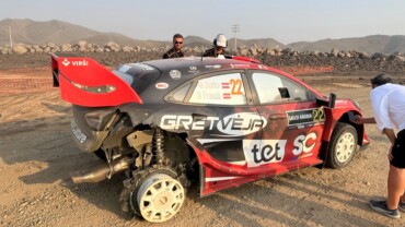 BATALLA DE LOS PINCHAZOS MARCA LA PAUTA EN ARABIA; DEFINICIÓN POR EL TÍTULO AL ROJO